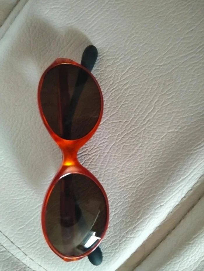 Paire de lunettes de soleil bébé oranges Julbo