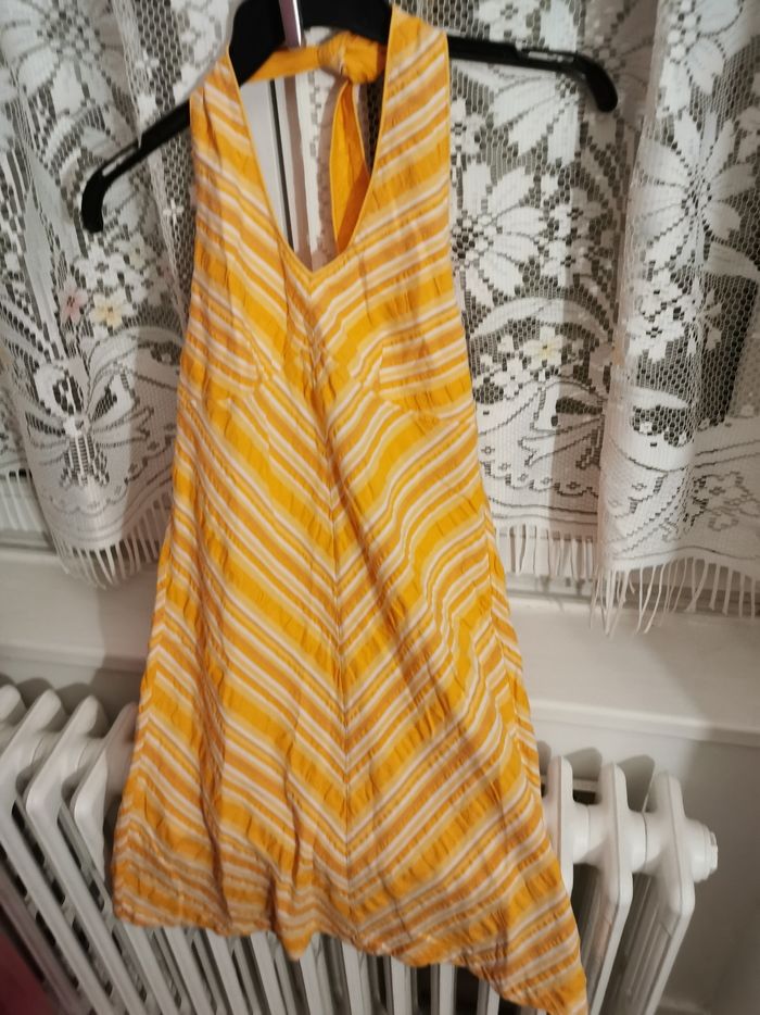 Robe dos nu avec fermeture