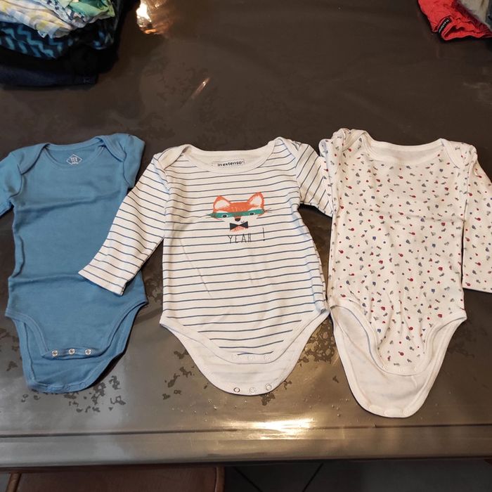 Lot 3 bodies manches longues 12 mois