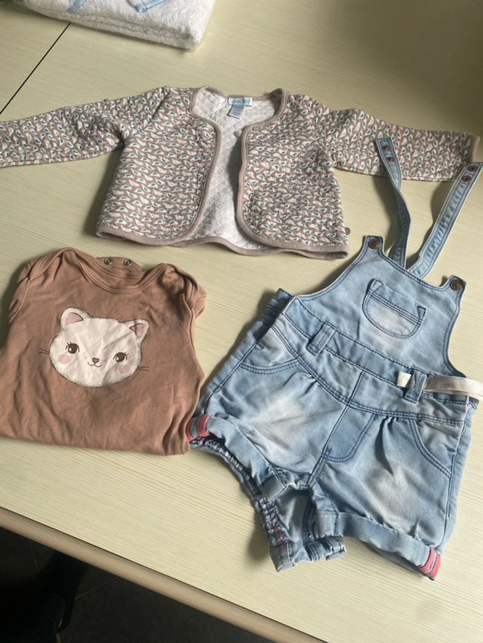 Lot 3 articles bébé