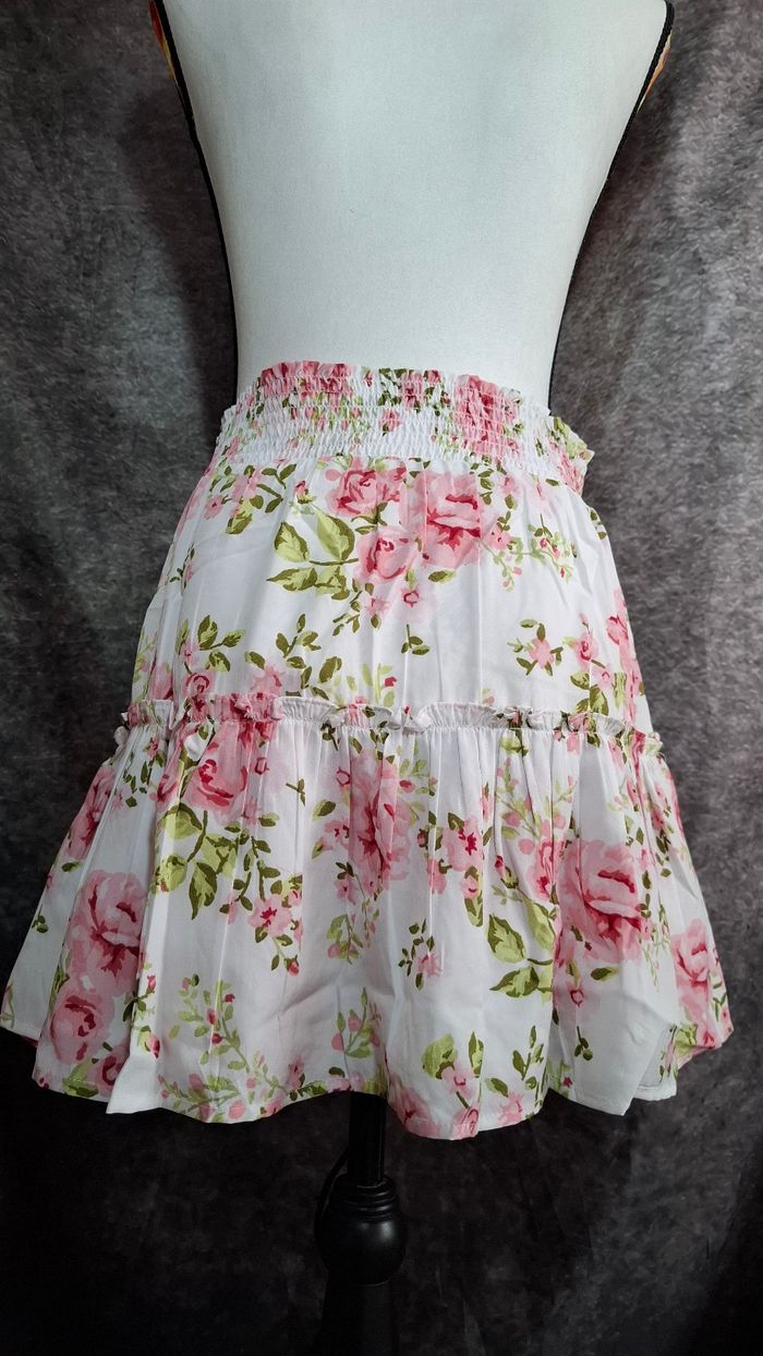Jupe short fleurs romantique printemps Terranova - photo numéro 6