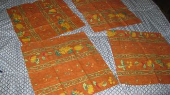 lot 4 serviettes de table