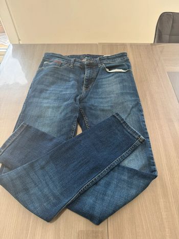 Jeans Tommy Hilfiger taille 36
