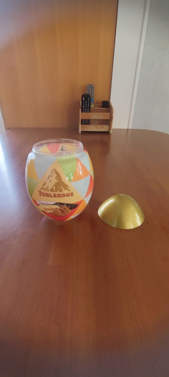 Boîte en forme d'œuf toblerone - photo numéro 6