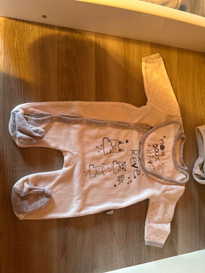Pyjama avec bavoir