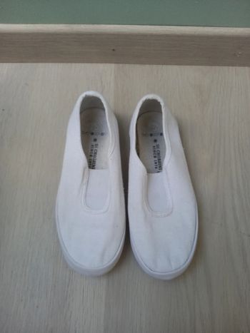 Pantoufles de gym taille 32