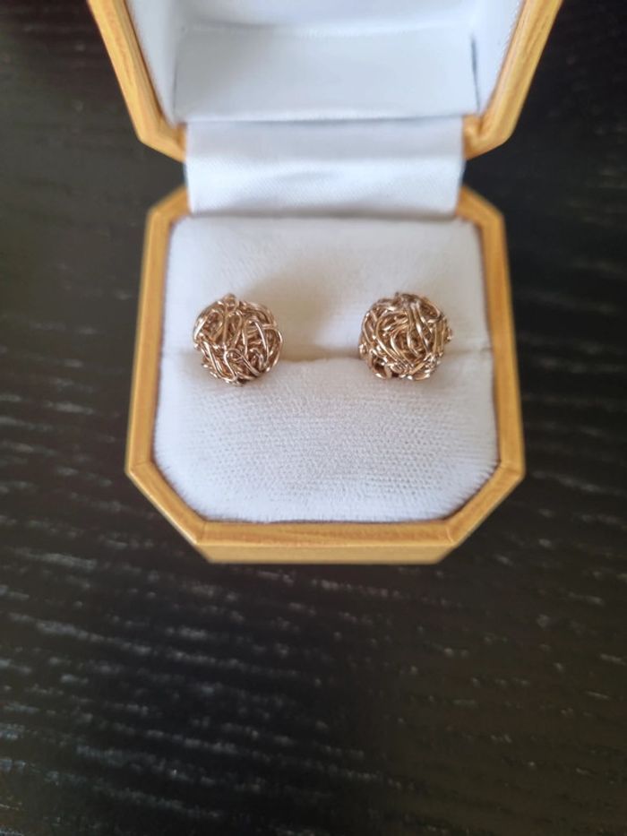 Paire de boucles d'oreilles fantaisie doré - photo numéro 1