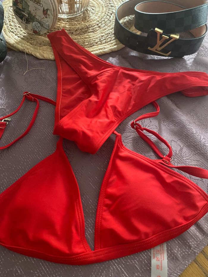 Maillot de bain rouge