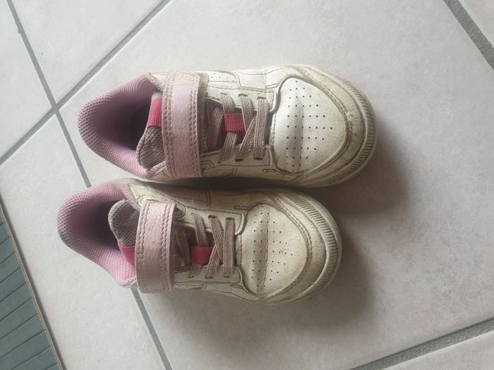 Baskets blanches - Taille 29 - photo numéro 2