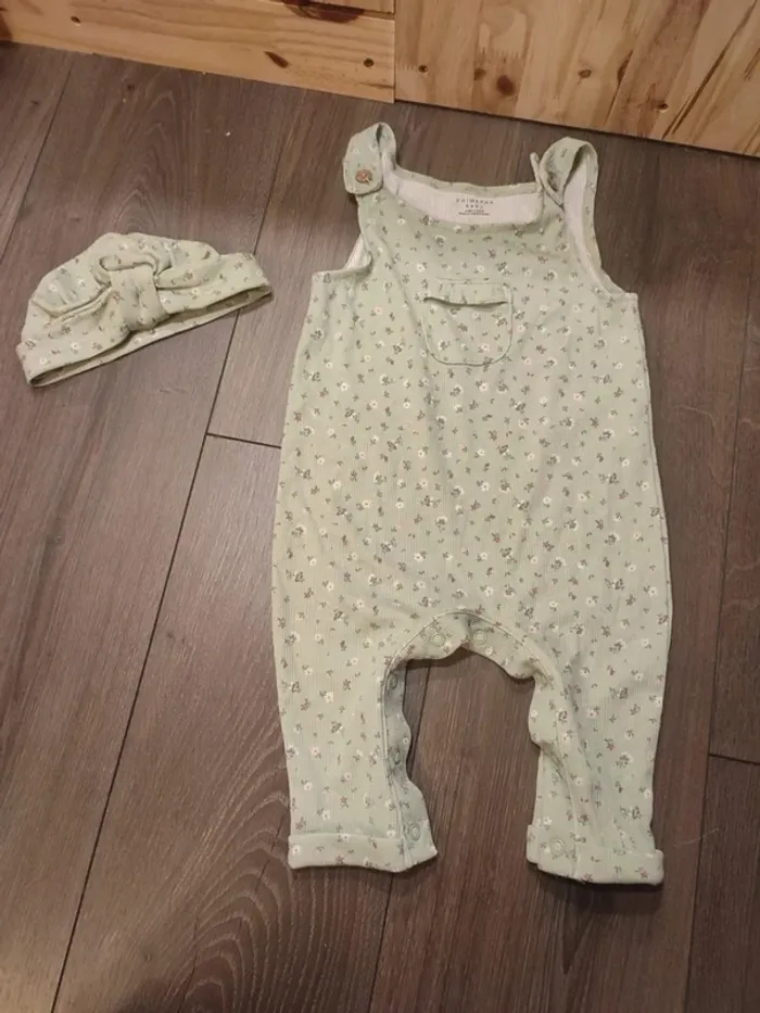 Salopette et turban fleur Primark 6-9 mois très bon état - photo numéro 2
