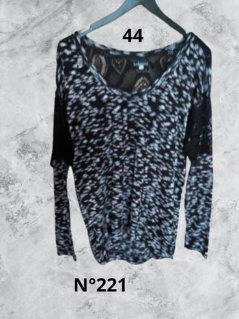 N°221 Pull noir/blanc T44. Babacool.