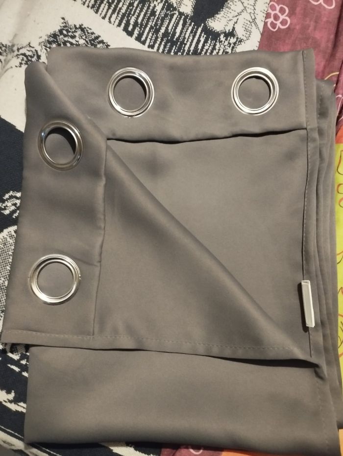 Paire de Rideau à œillets Occultant 140cm x 180cm - photo numéro 2