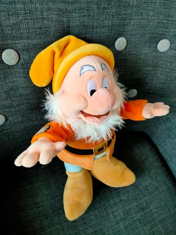 Grande peluche Disney - Blanche Neige et les 7 nains