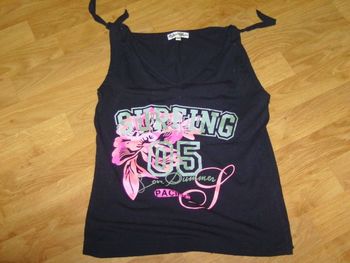 Top MYSAKYUKI "Surfing" noir et fleurs taille S TBE