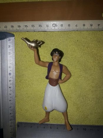 Aladin figurine