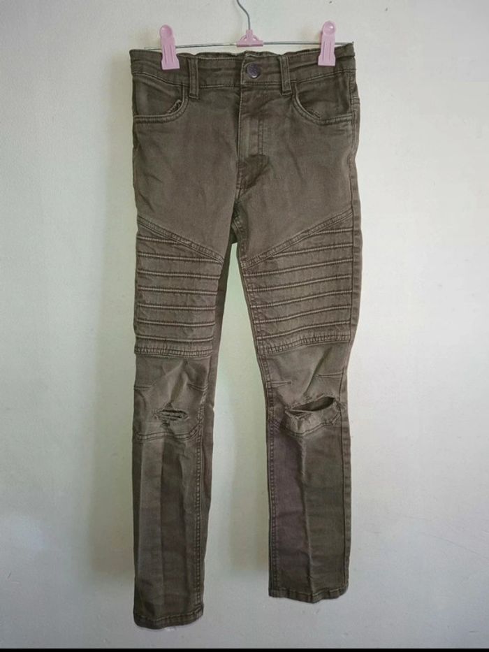 Jeans style trouée 10 ans - photo numéro 5