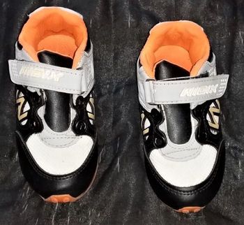 BASKETS WIDIX POINTURE 23