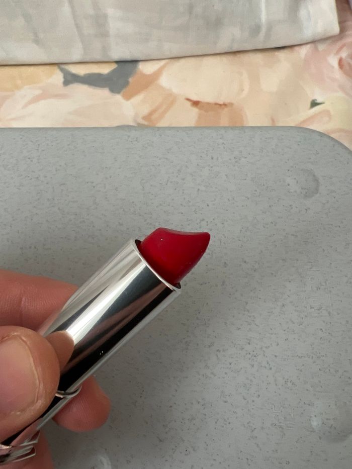 Robe à lèvre rouge - photo numéro 3