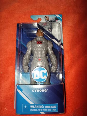 Figurine de CYBORG - DC