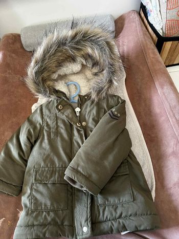 Blouson  ikks    6 - 12  mois  .
