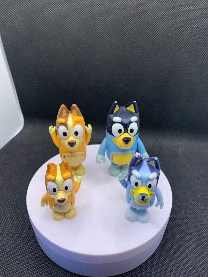 Figurines famille bluey