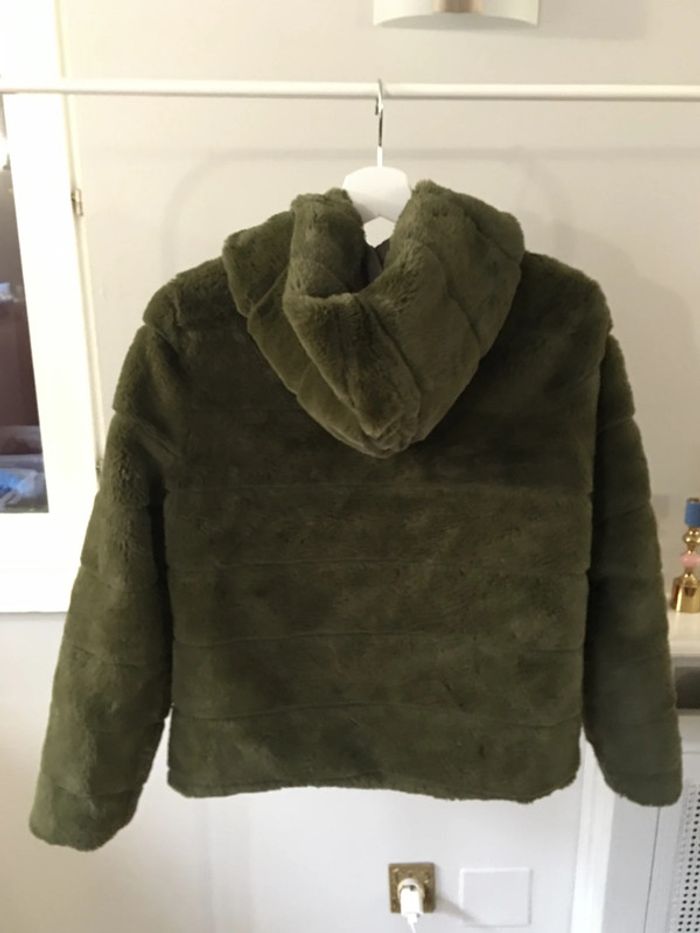 Veste en fausse fourrure verte OOH taille M - photo numéro 4