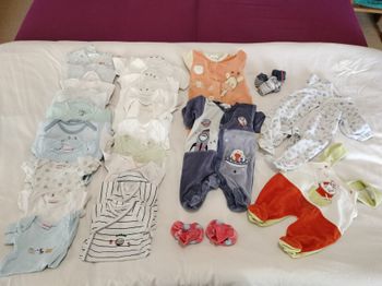 Lot bébé 1 mois