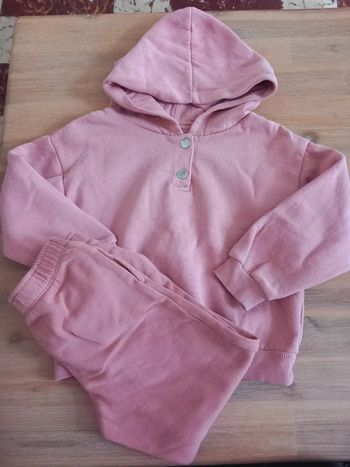 Ensemble rose sweat + jogging Kiabi – 5 ans