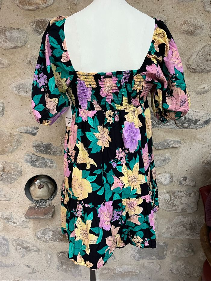 Billabong - Robe noire violet jaune Lila à fleurs fleurie printemps été be mine neuve - photo numéro 2