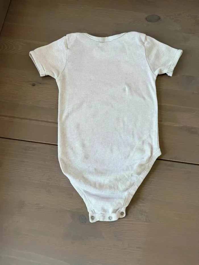 Body à rayures rose pâle 9-12 mois - Underwear - Très bon état - photo numéro 2