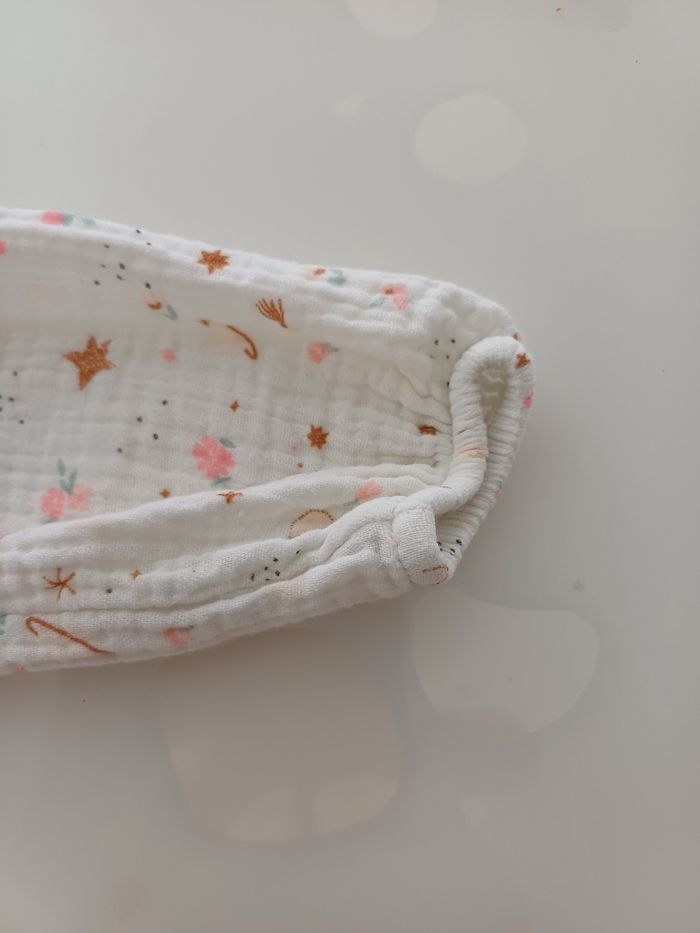 Robe neuve taille 9 mois - photo numéro 3