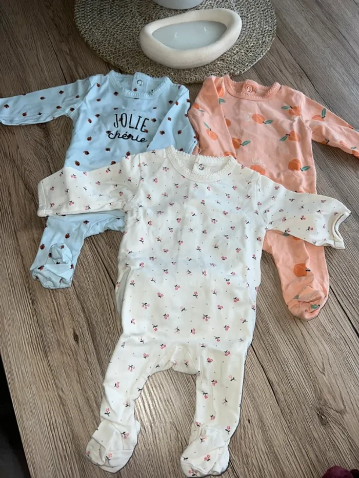 Lot pyjamas léger Kiabi 1 mois