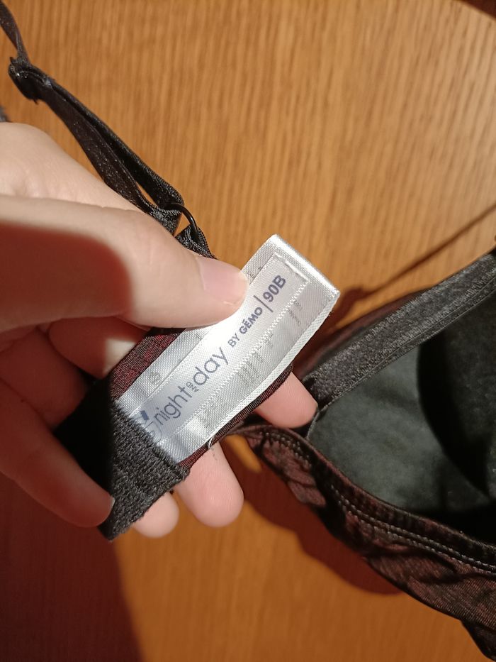 Soutien-gorge - photo numéro 3