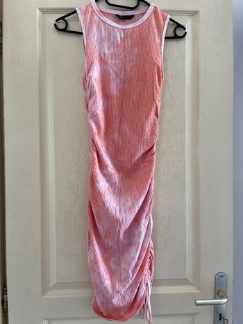 Robe moulante corail