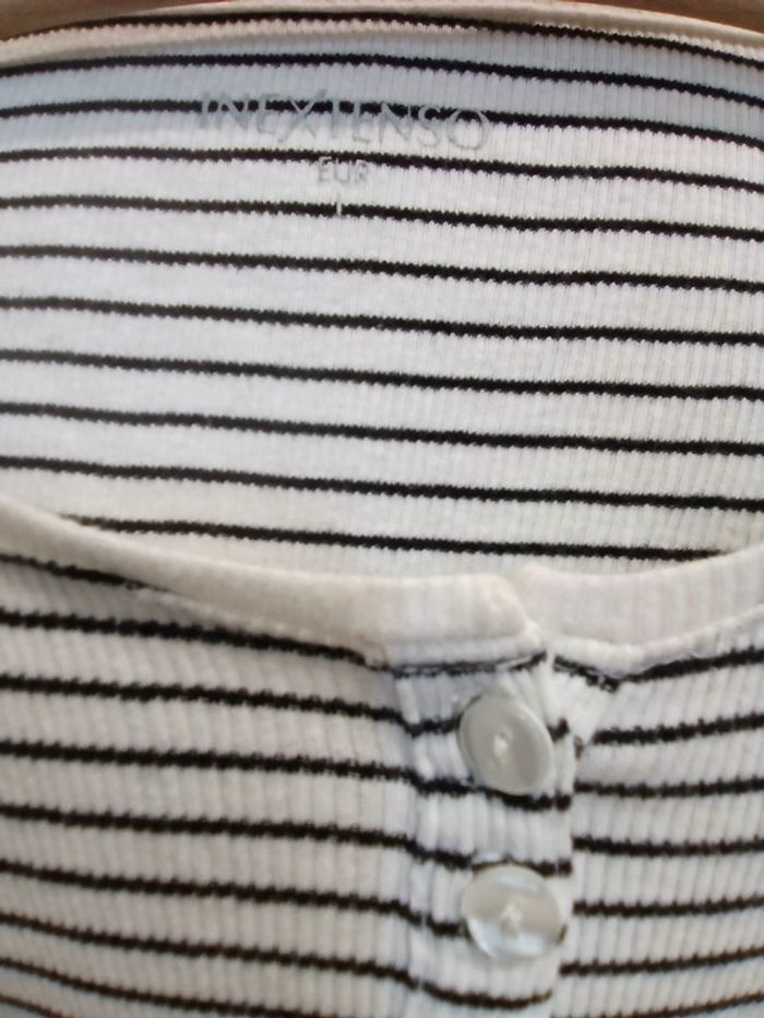 Petit pull manches courtes,  léger,  taille L - photo numéro 2