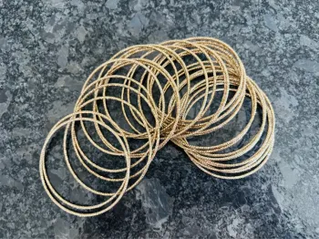 30 bracelets fantaisie dorés neufs