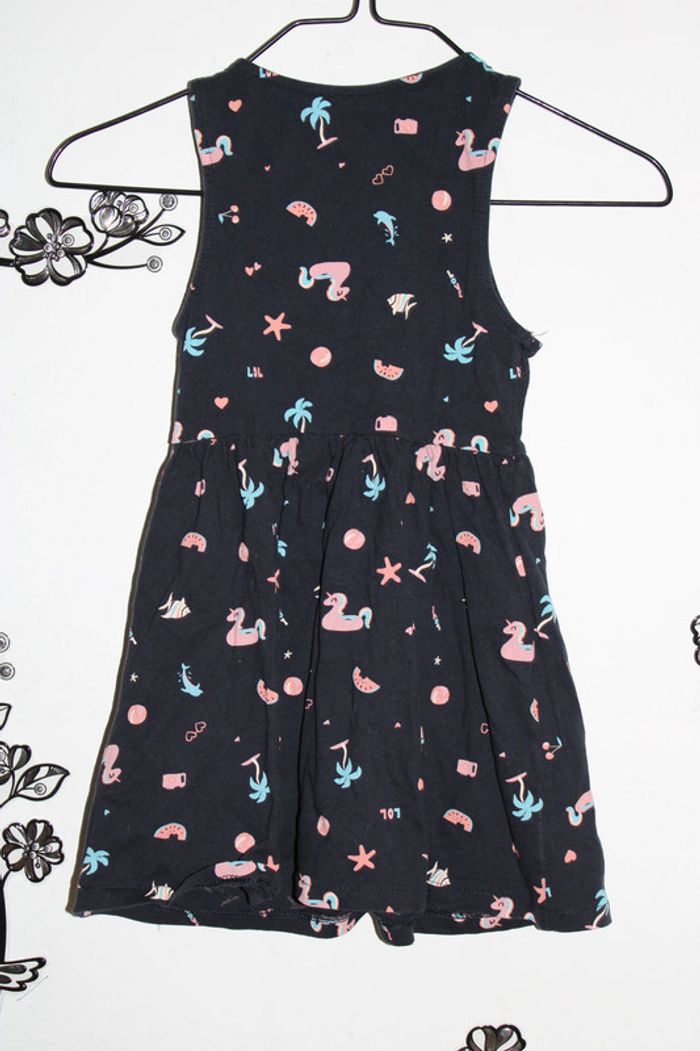 🦄 Robe d'été Kiabi bleu marine à motifs fantaisie - Taille 5 ans 🌴 - photo numéro 2