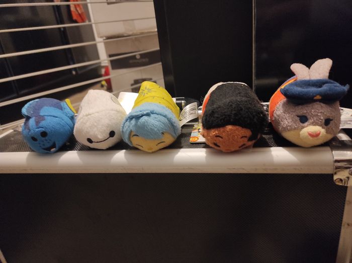 Lot Tsum Tsum Disney encore avec étiquettes