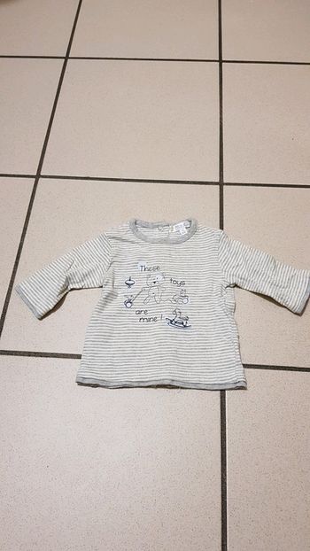 Tee-shirt manches longues 1 mois.
