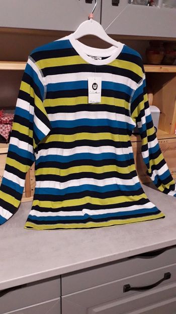 Tee-shirt manches longues neuf