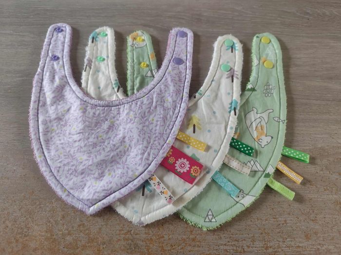 Lot de 3 bavoirs bandana réversibles - photo numéro 5