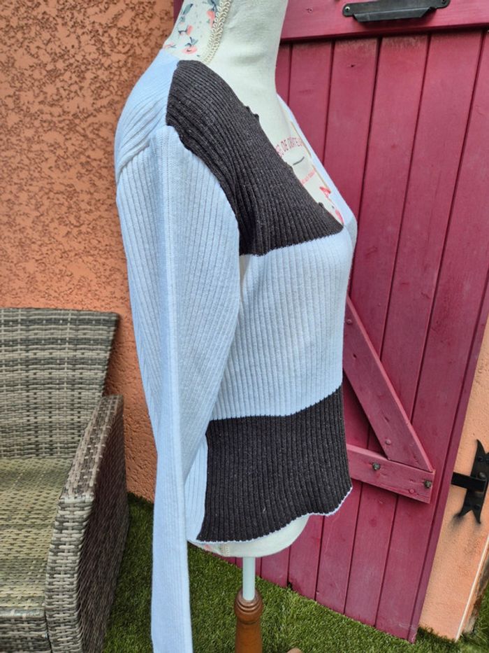 Pull à manches longues pour femme T. 42/44 - photo numéro 3