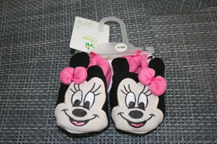chaussons minnie rose 6-9 mois / 18
