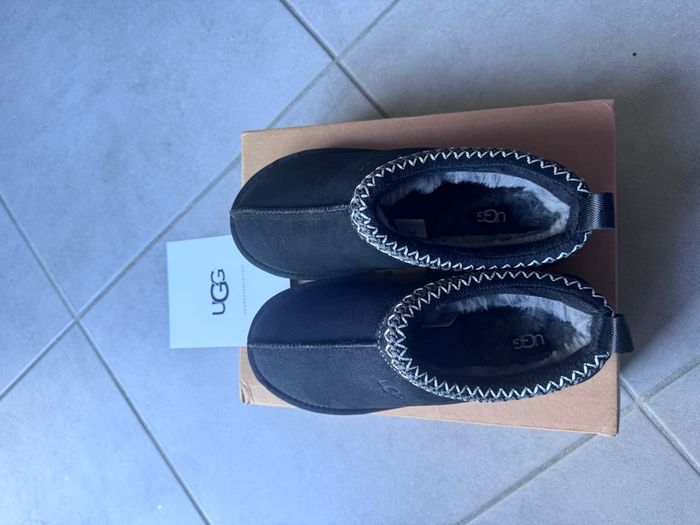 Paire de UGG Tasman taille 38 couleur noire - photo numéro 3