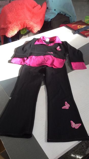 Ensemble pantalon et haut noir rose papillons 🦋 8 ans P’tit Mome