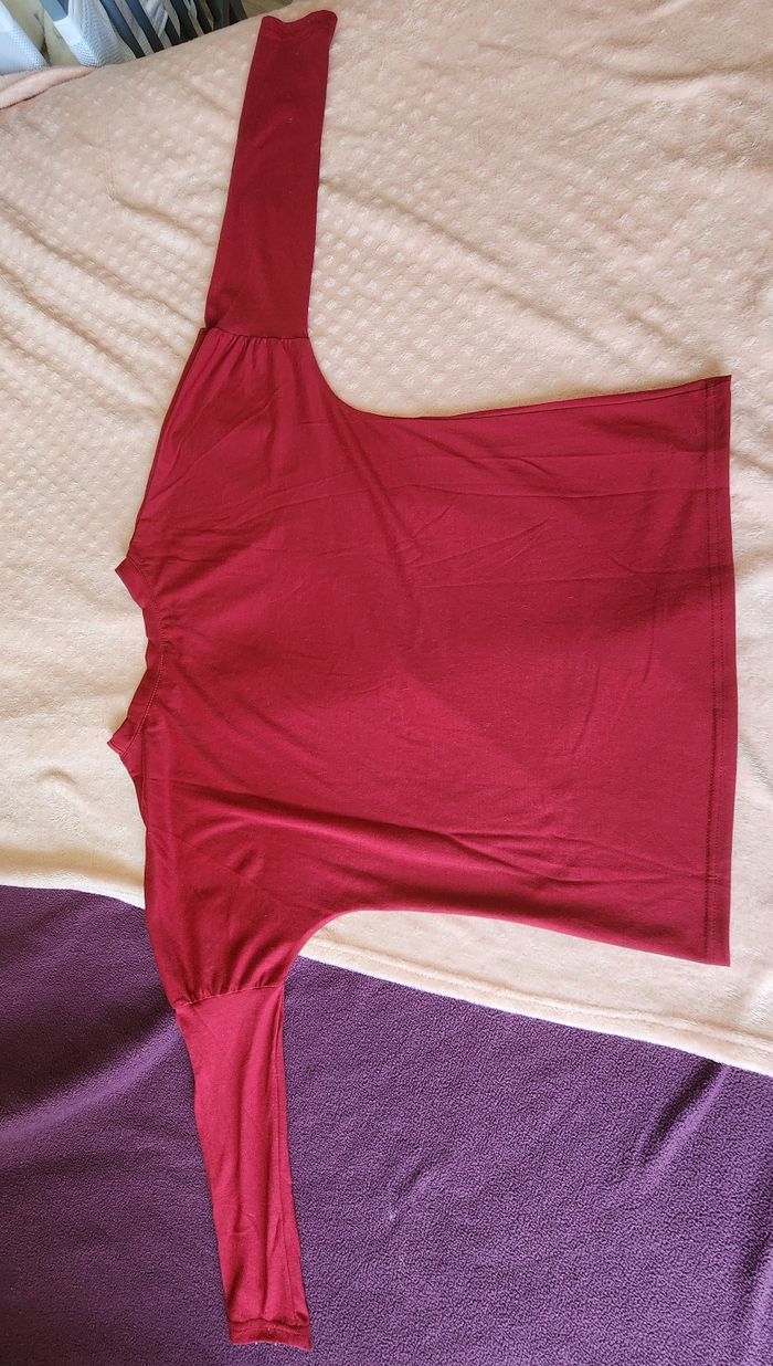 T-shirt manche longue rouge bordeaux taille M - photo numéro 2