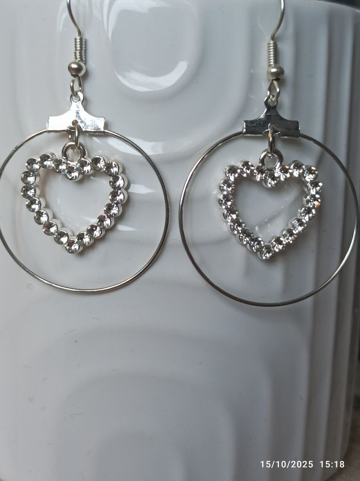 🌺 Boucle d'oreille créoles argentées - photo numéro 2