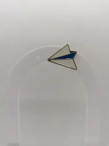 Pin's avion en papier - message