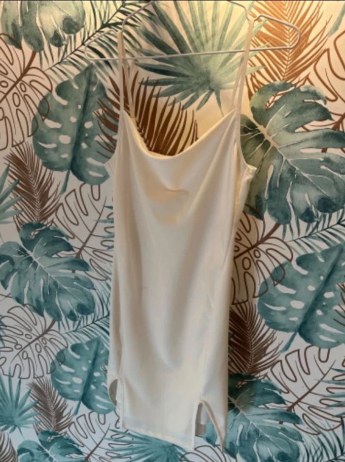 Robe à bretelles
