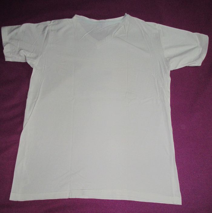 tshirt blanc taille M  mais plutôt S - photo numéro 4